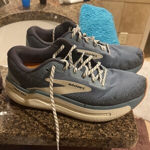 Brooks Navy and White Athletic Sneakers